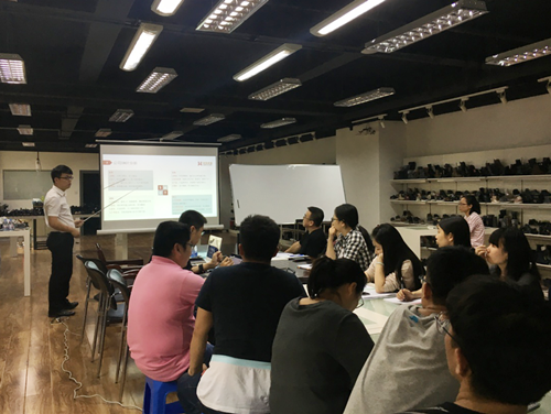 澤亞咨詢之祝賀廣嶸貿(mào)易公司調(diào)研報(bào)告陳述會議順利召開