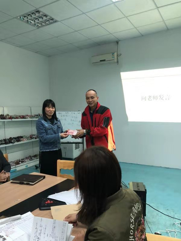 LF鞋業(yè)產(chǎn)量攻關出成果